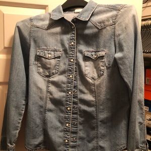 H&M women’s button down denim shirt size 8 US
